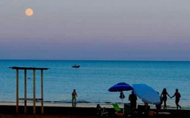 a Pozzallo vicino al mare