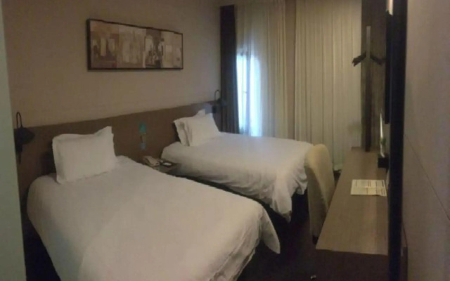 Jinjiang Inn Pinshang Xining Wusi West Road New Hualian Squire Branch