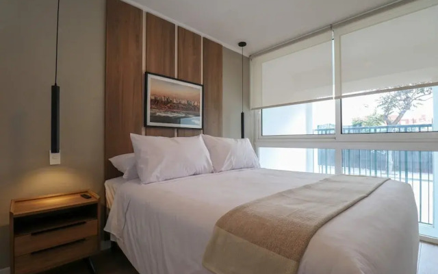 w Majestic 1BR Duplex in the Heart of Barranco