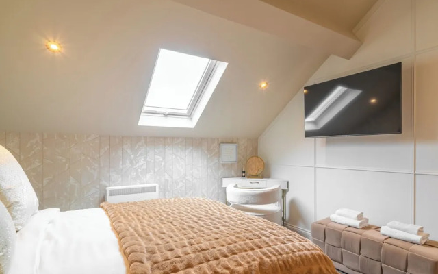Howfield Hotel