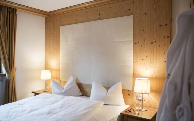 Post Alpina - Family Mountain Chalets