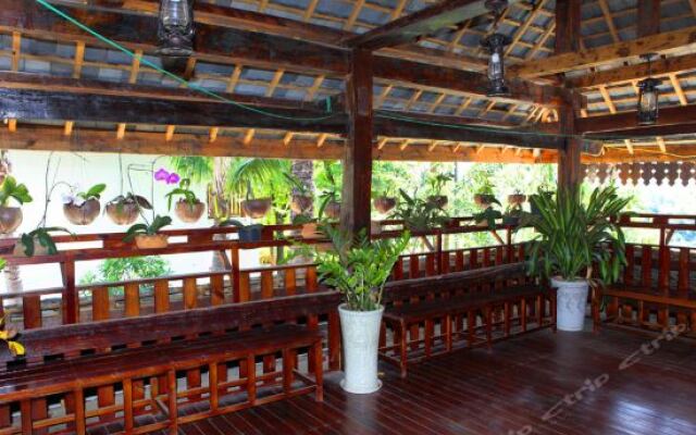 Xishuangbanna Yunxi Li Inn (Star Night Market)