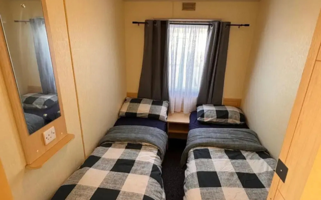 3 Bed Caravan, 8 Berth, Pet Friendly, Parking