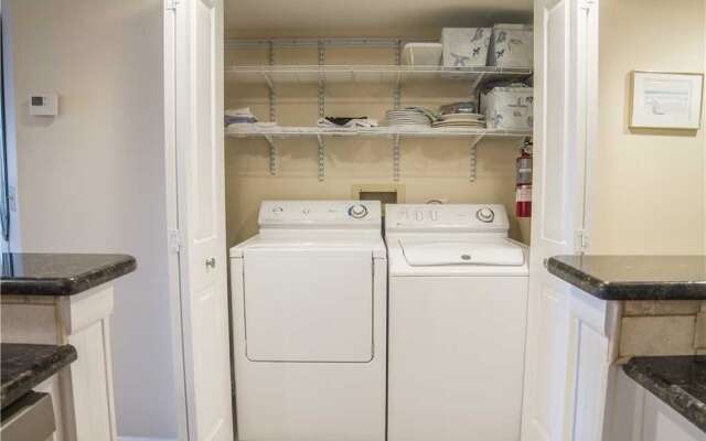 Windjammer 210 - Two Bedroom Condo