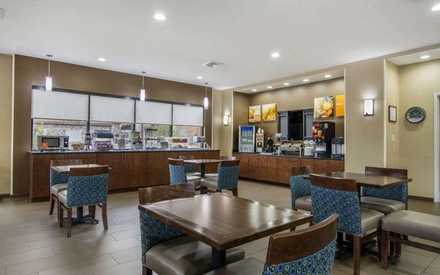 Comfort Suites Macon