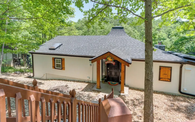 Spacious Decks & Dock: Margaritaville Home!