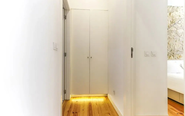 JOIVY Polished 1BR Apt, close by Avenida da Liberdade