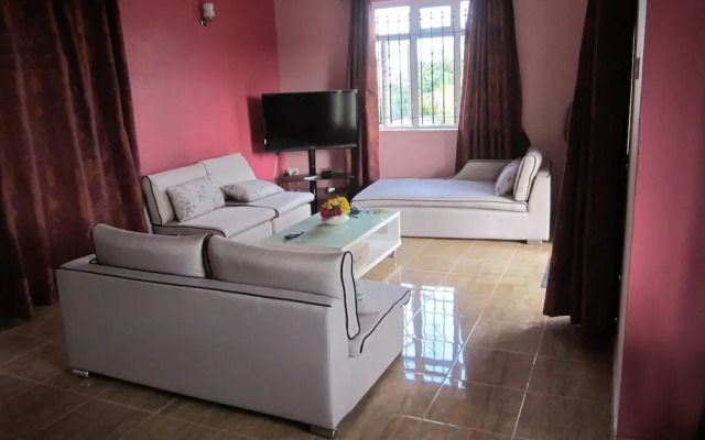 House With 4 Bedrooms in Flic en Flac, With Wonderful sea View and Enc