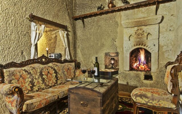 Antique Terrace Suites