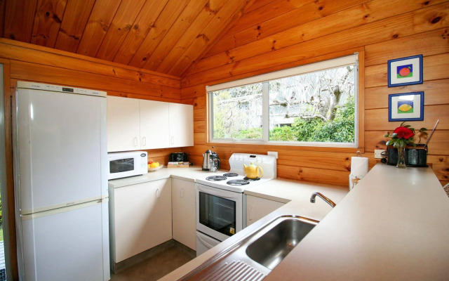 Tatahi Lodge Beach Resort