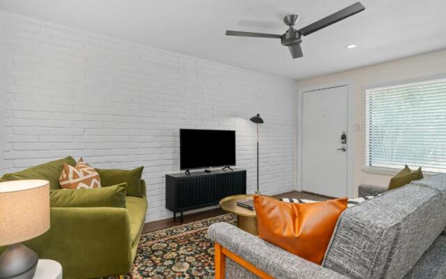 Abode Houston - Norfolk