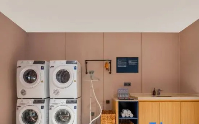 Model J Hotel Jakarta Central Park