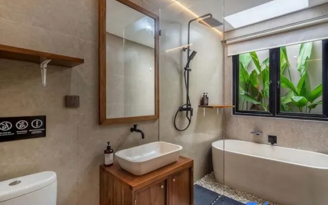 Kyora | Modern 2BR Villa w/ Private Pool in Ubud - A Luxury Private Villa By Balinest Villas – Bathroom – Ubud