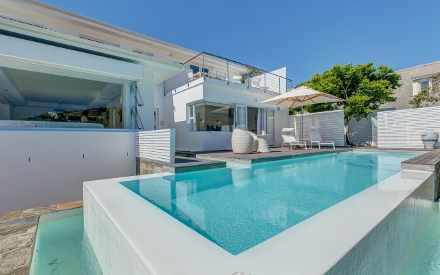 Amanzi Island Lodge