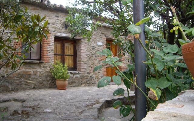 Modern Farmhouse in Valencia de Alcántara With Pool