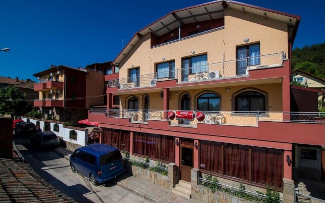 Hotel Bor