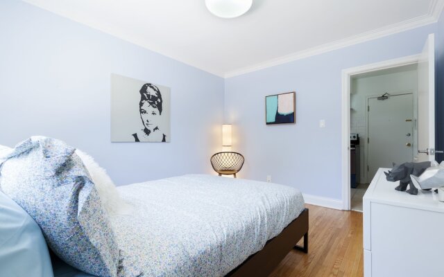 Bright 4-Bedroom in Forest Hill