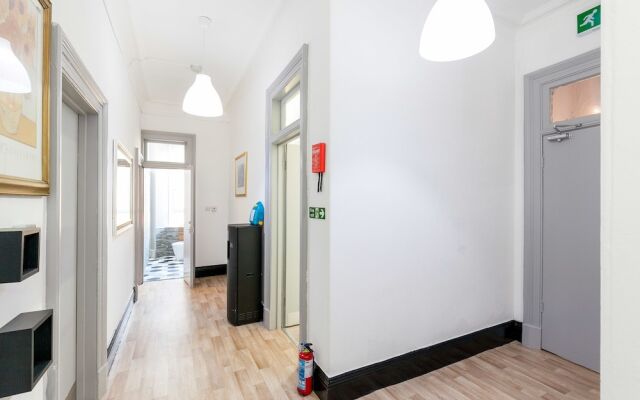 Oakshaw Guesthouse - Glasgow Airport