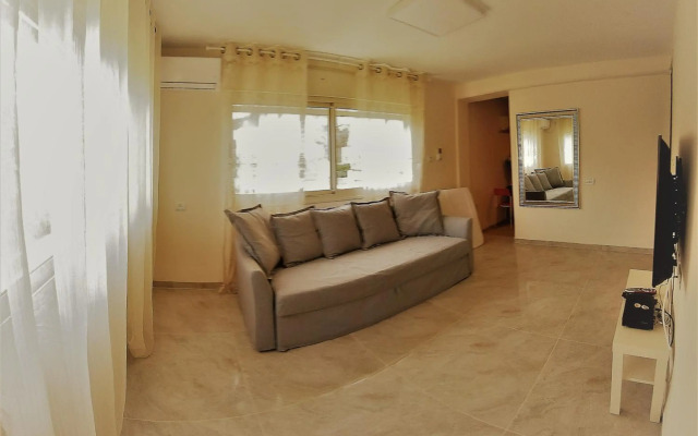 Charming beach 2 bedroom