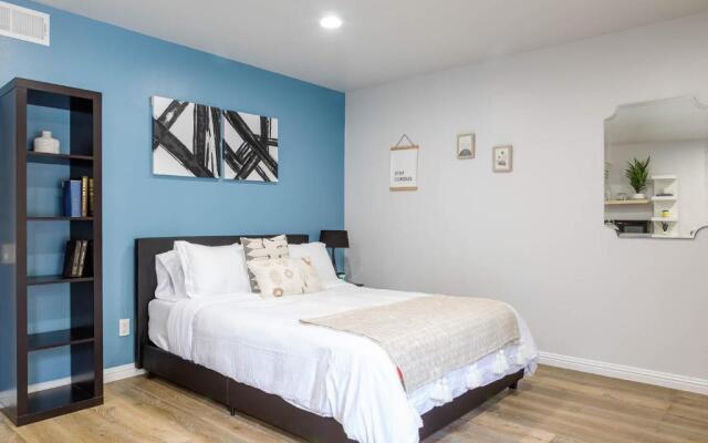 Spacious Guest Studio with Private Entry