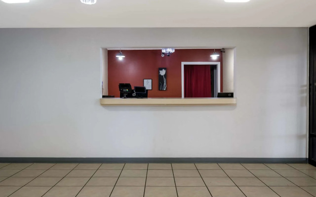 Spark by Hilton Roanoke Airport