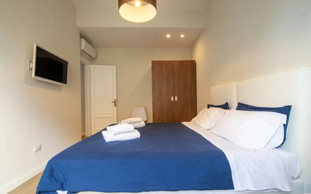 Ponte Vecchio White by Mmega