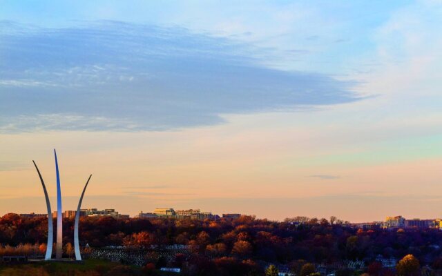 The Ritz-Carlton, Pentagon City