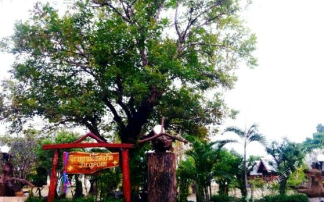 Jiraporn Resort