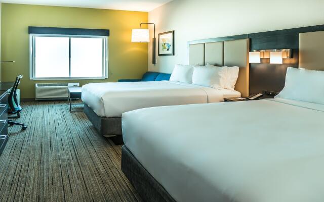 Holiday Inn Express & Suites Tampa East - Ybor City, an IHG Hotel