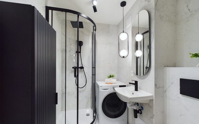 Modern Studio With Wifi by Renters