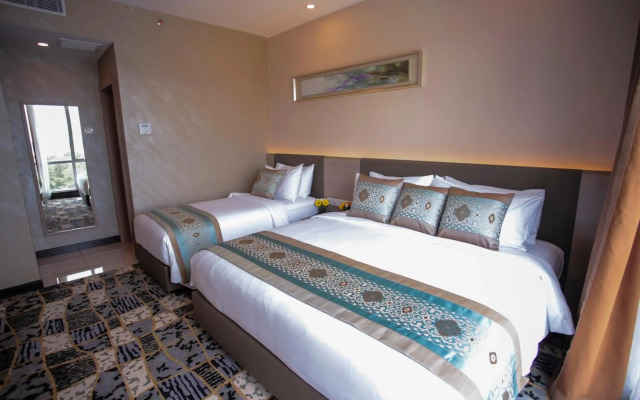 V8 Hotel