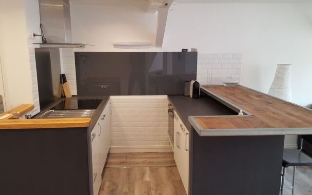 T3 Rénové tout Confort proche métro