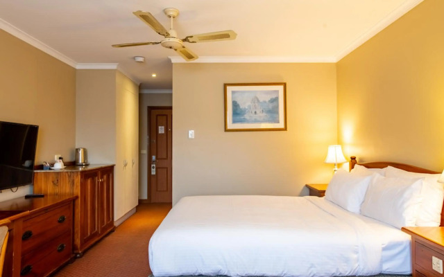 Gateway on Monash Boutique Hotel