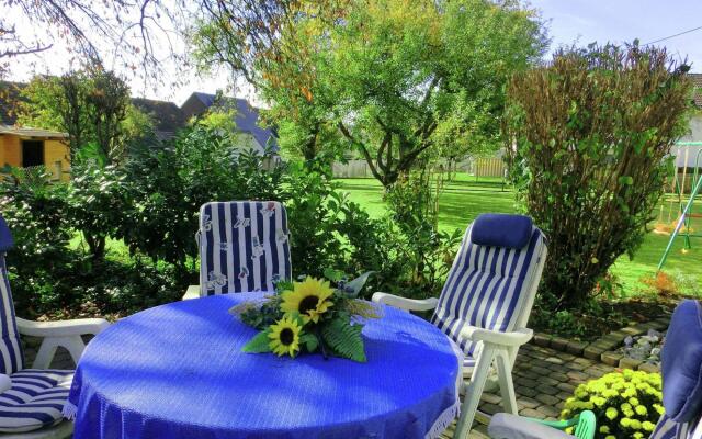 Beautiful Apartment in Winnen near Forest and Town Centre
