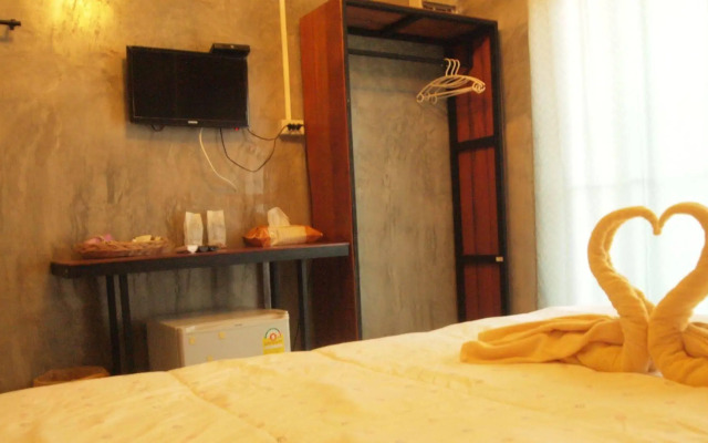 Maesai Holic Lodge
