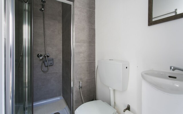 5 Bedroom Apartment near Av Liberdade