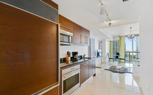 Posh Studio in Brickell by Sonder