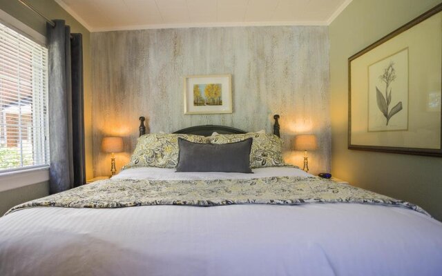 The Woodview Inn