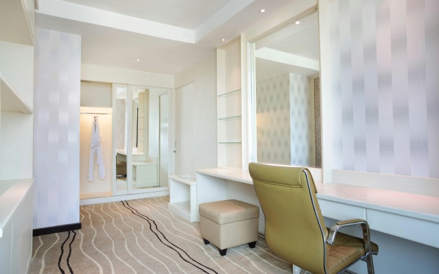 Four Points by Sheraton Medan – Guest Rooms – Medan
