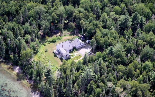 Three Pines Bed and Breakfast