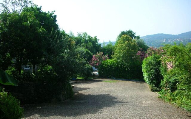 Villa with 4 Bedrooms in Pedraça, with Wonderful Mountain View, Private Pool, Enclosed Garden - 90 Km From the Beach