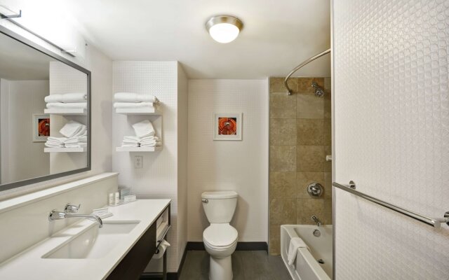 Hampton Inn & Suites Columbus-Easton Area
