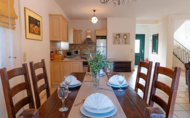 Villa Xanthe by MediterraneanVillas