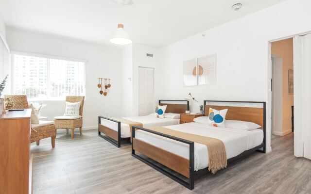 West Deco Boutique Apartments