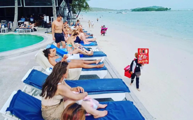 Combo Beach Hotel Samui