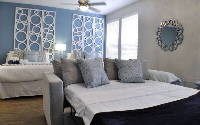 Premier Hollywood LA 4BD Suite