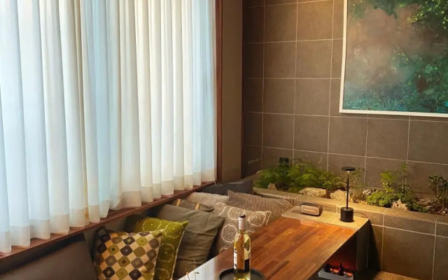 Viva La Vida - Seochon Private Apartment