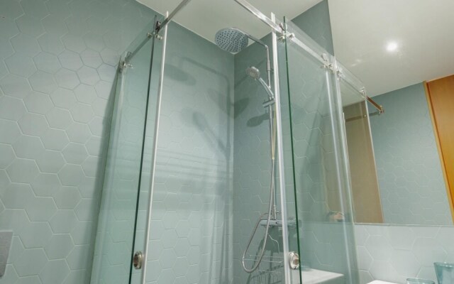 Riverview Apartment by Homing