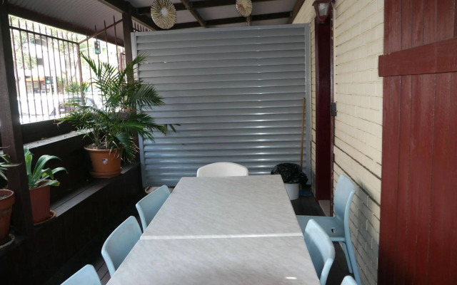 Acacia Inner City Inn