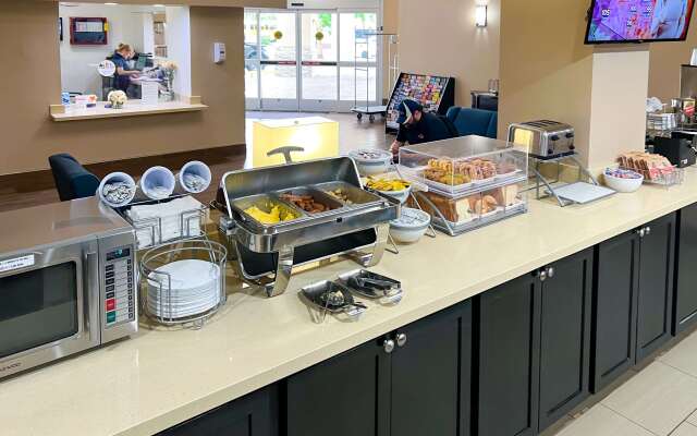 Comfort Inn & Suites Surprise Near Sun City West